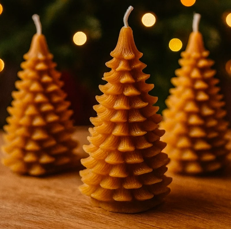 Kerstboom kaars van 100% pure bijenwas