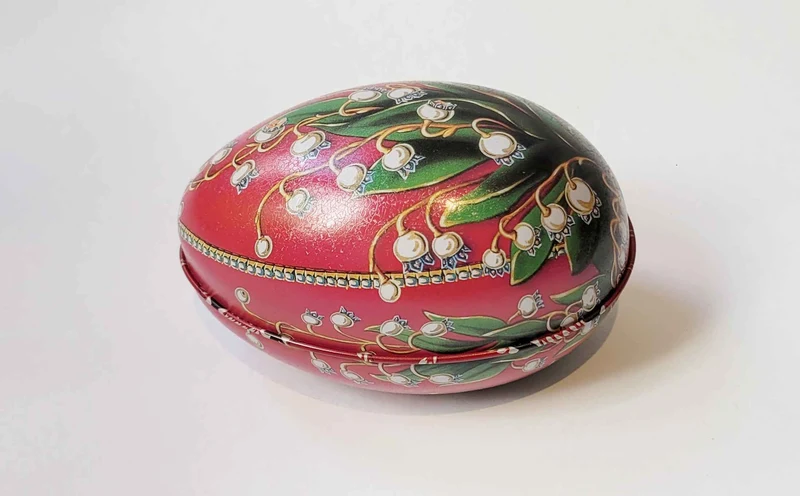 Fabergé Ei Heritage Blikje - Rood/Bloem - Metaal - 11 cm x 6,9 cm x 7,1 cm