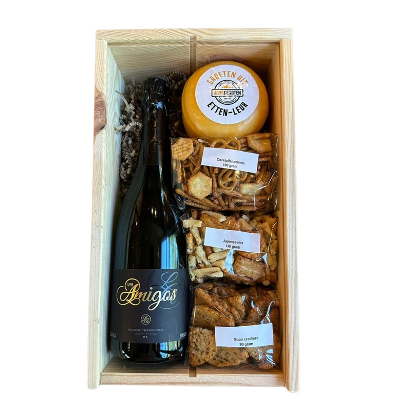 Luxe Cava wijn en kaasgeschenk